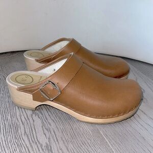 No.6 James Clog on Vintage Base with Faux Fur Lining in Palomino size EU 40